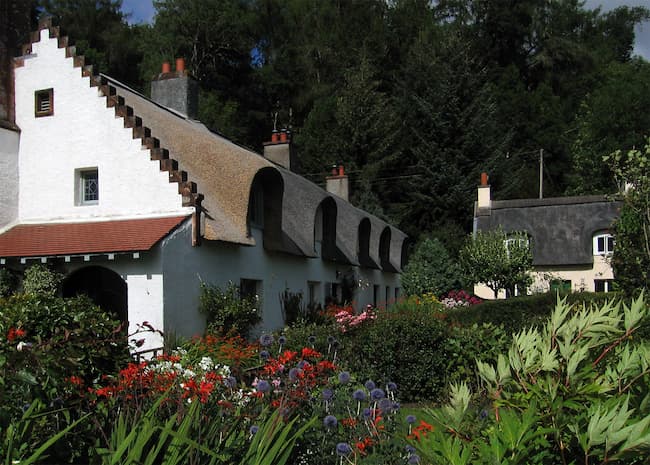 Fortingall_Scotland_cottages_650c