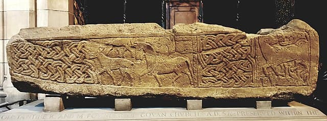 Viking-Age_Govan_Sarcophagus_c