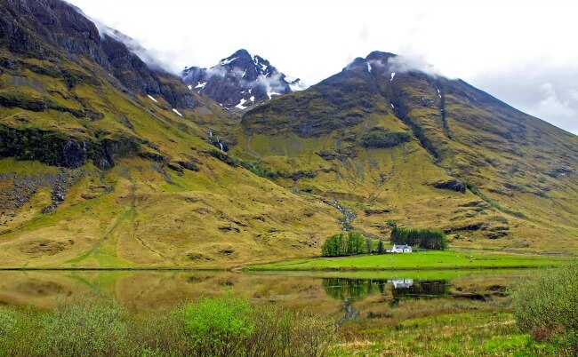 Cottage in the Scottish Highlands Cottage in the Scottish Highlands